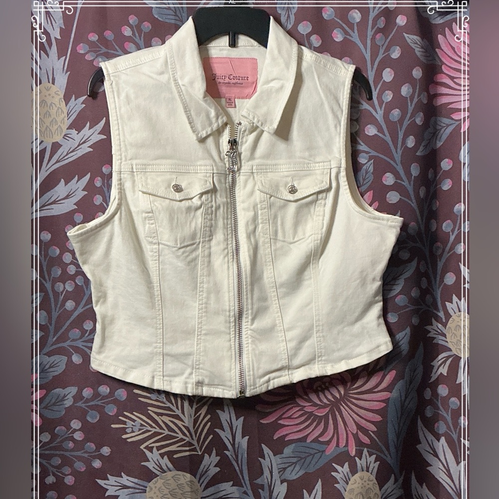 Juicy Couture White Zip-Up Vest